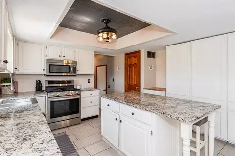 Kitchen - 164 Deer Trail Dr, Springboro, OH 45066 photo 1 of 5