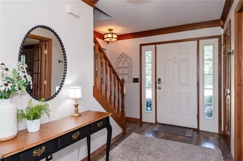 Entry Way - 164 Deer Trail Dr, Springboro, OH 45066 photo 2 of 6