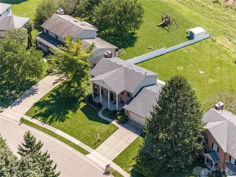 View/Area - 164 Deer Trail Dr, Springboro, OH 45066 photo 4 of 8