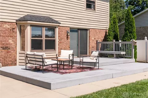 Exterior - 164 Deer Trail Dr, Springboro, OH 45066 photo 7 of 10