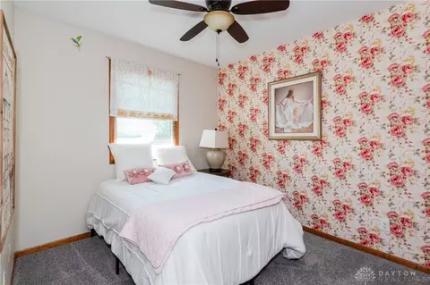 Bedroom - 164 Deer Trail Dr, Springboro, OH 45066 photo 2 of 7