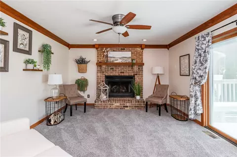 Living - 164 Deer Trail Dr, Springboro, OH 45066 photo 5 of 5