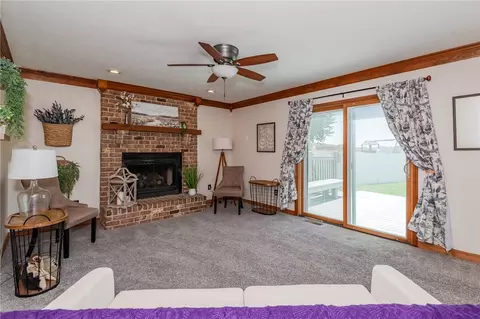 Living - 164 Deer Trail Dr, Springboro, OH 45066 photo 4 of 5