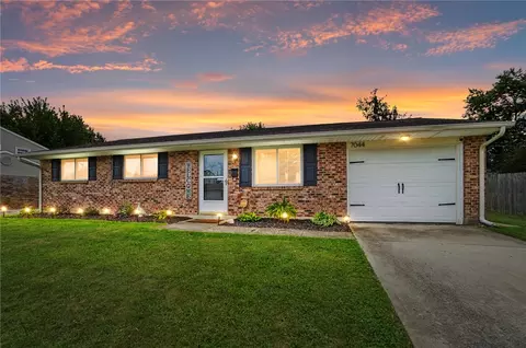 7044 Safari Dr, Huber Heights, OH 45424
