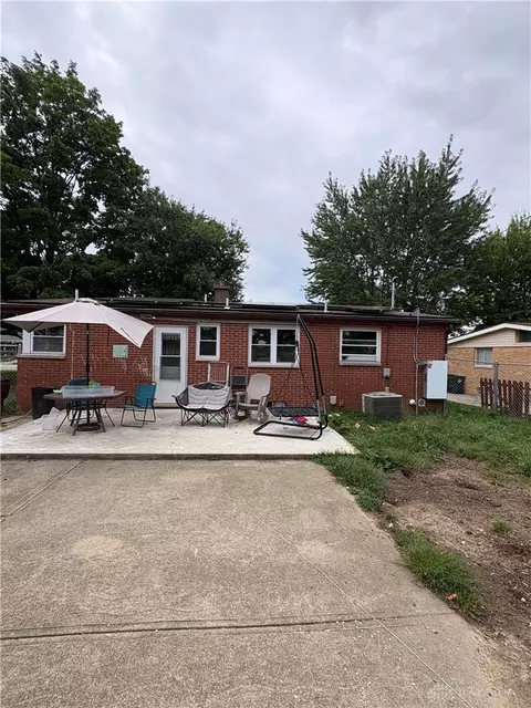 Exterior - 3300 Braddock St, Kettering, OH 45420 photo 4 of 6