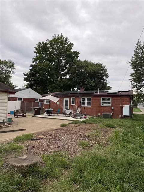 Exterior - 3300 Braddock St, Kettering, OH 45420 photo 5 of 6