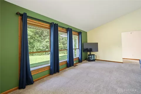 Living - 3730 Old Columbus Rd, Springfield, OH 45503 photo 5 of 11