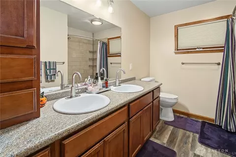 Bath - 3730 Old Columbus Rd, Springfield, OH 45503 photo 4 of 6