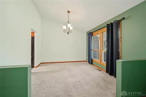Living - 3730 Old Columbus Rd, Springfield, OH 45503 photo 6 of 11