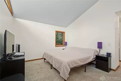 Bedroom - 3730 Old Columbus Rd, Springfield, OH 45503 photo 2 of 7