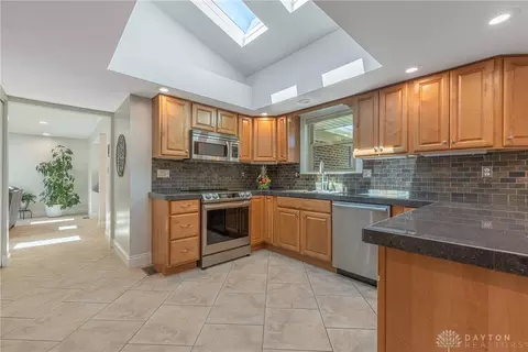 Kitchen - 974 Hyde Park Dr, Centerville, OH 45429 photo 1 of 6