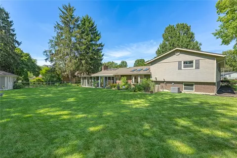 Exterior - 974 Hyde Park Dr, Centerville, OH 45429 photo 9 of 11