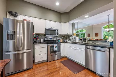 Kitchen - 8602 Timber Park Dr, Centerville, OH 45458 photo 2 of 5