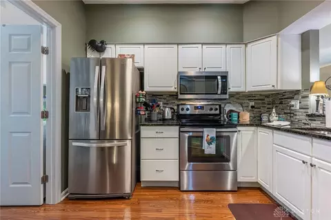 Kitchen - 8602 Timber Park Dr, Centerville, OH 45458 photo 3 of 5