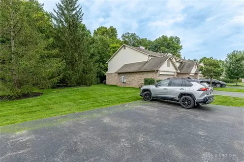 Exterior - 8602 Timber Park Dr, Centerville, OH 45458 photo 6 of 9