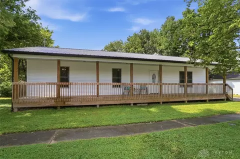 Exterior - 106 Central Ave, Blanchester, OH 45107 photo 2 of 18