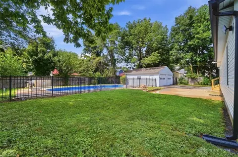 Exterior - 106 Central Ave, Blanchester, OH 45107 photo 11 of 18