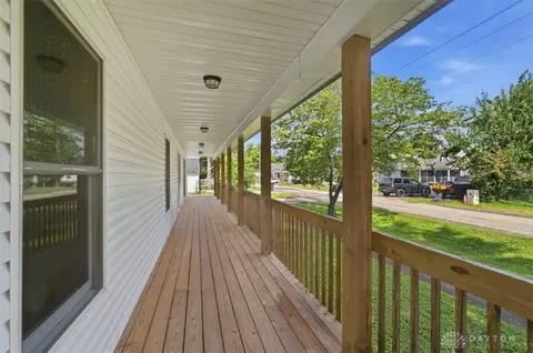 Exterior - 106 Central Ave, Blanchester, OH 45107 photo 7 of 18