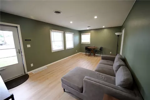 Living - 3352 Annabelle, Kettering, OH 45429 photo 2 of 2