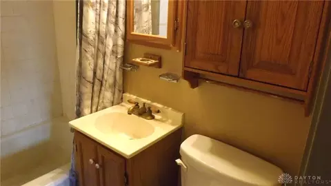 Bath - 5857 Willaston Dr, Riverside, OH 45431 photo 2 of 2