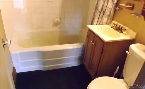 Bath - 5857 Willaston Dr, Riverside, OH 45431 photo 1 of 2