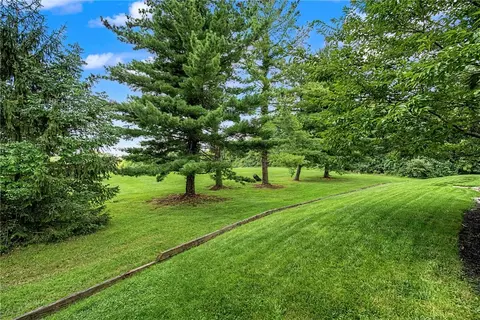 Exterior - 55 Pinehurst Pl, Springboro, OH 45066 photo 13 of 15