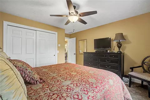 Bedroom - 55 Pinehurst Pl, Springboro, OH 45066 photo 2 of 6