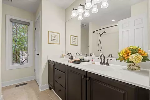 Bath - 55 Pinehurst Pl, Springboro, OH 45066 photo 1 of 6