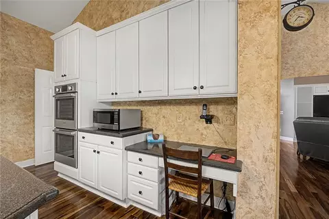 Kitchen - 55 Pinehurst Pl, Springboro, OH 45066 photo 5 of 8