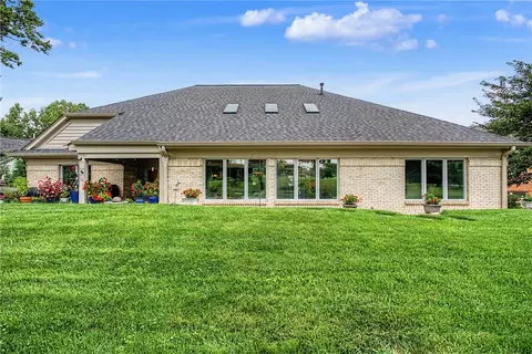 Exterior - 55 Pinehurst Pl, Springboro, OH 45066 photo 10 of 15