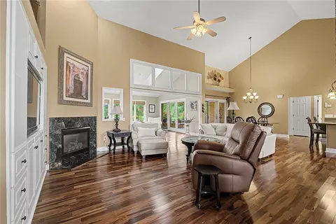 Living - 55 Pinehurst Pl, Springboro, OH 45066 photo 2 of 2