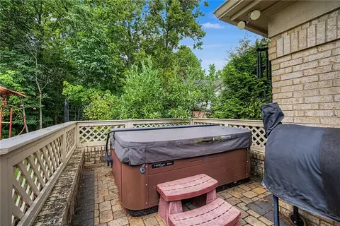 Exterior - 55 Pinehurst Pl, Springboro, OH 45066 photo 8 of 15