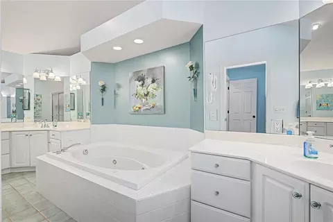 Bath - 55 Pinehurst Pl, Springboro, OH 45066 photo 3 of 6