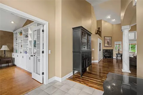 Entry Way - 55 Pinehurst Pl, Springboro, OH 45066 photo 3 of 6