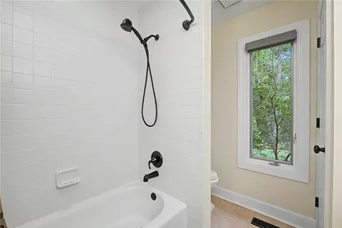 Bath - 55 Pinehurst Pl, Springboro, OH 45066 photo 2 of 6