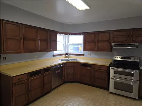Kitchen - 2404 Danube Ct, Kettering, OH 45420 photo 1 of 2