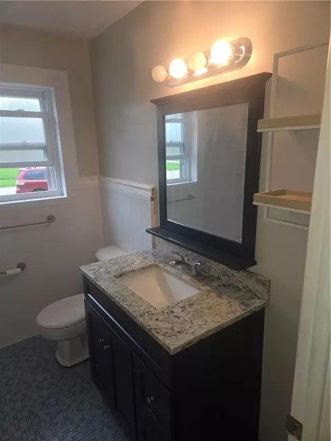 Bath - 2404 Danube Ct, Kettering, OH 45420 photo 2 of 4