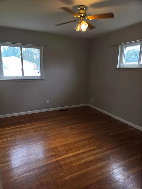 Bedroom - 2404 Danube Ct, Kettering, OH 45420 photo 8 of 9