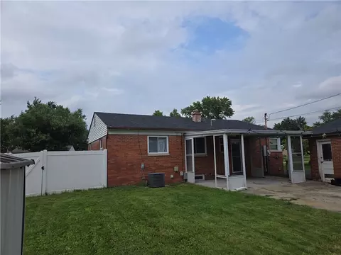 Exterior - 2404 Danube Ct, Kettering, OH 45420 photo 8 of 11