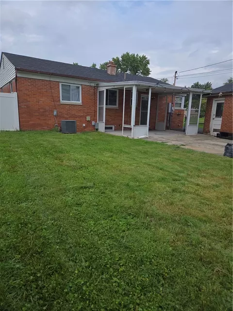 Exterior - 2404 Danube Ct, Kettering, OH 45420 photo 11 of 11