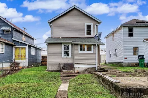 Exterior - 863 Sherman Ave, Springfield, OH 45503 photo 6 of 11