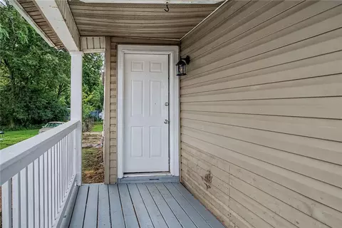 Exterior - 863 Sherman Ave, Springfield, OH 45503 photo 2 of 11