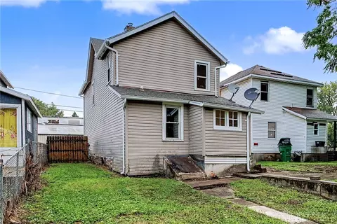 Exterior - 863 Sherman Ave, Springfield, OH 45503 photo 7 of 11