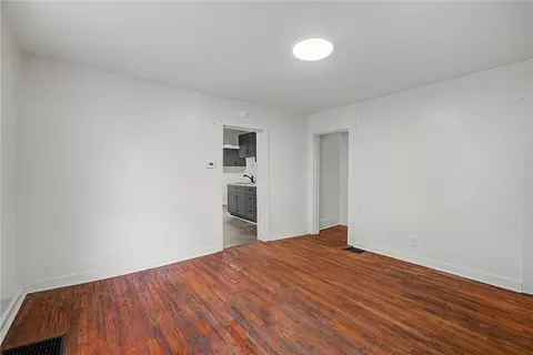 Living - 863 Sherman Ave, Springfield, OH 45503 photo 1 of 4
