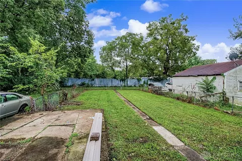 Exterior - 863 Sherman Ave, Springfield, OH 45503 photo 8 of 11