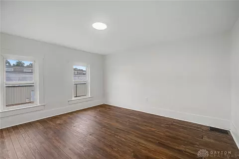 Bedroom - 863 Sherman Ave, Springfield, OH 45503 photo 4 of 10