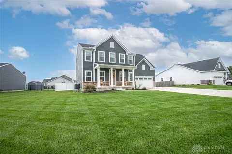 Exterior - 192 Chapel Dr, Troy, OH 45373 photo 7 of 7