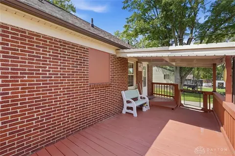 Exterior - 1652 Ridgeway Dr, Springfield, OH 45506 photo 6 of 11