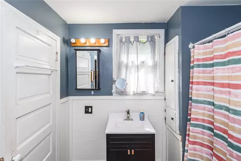 Bath - 741 Crescent Dr, Sidney, OH 45365 photo 2 of 3