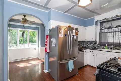 Entry Way - 741 Crescent Dr, Sidney, OH 45365 photo 5 of 9
